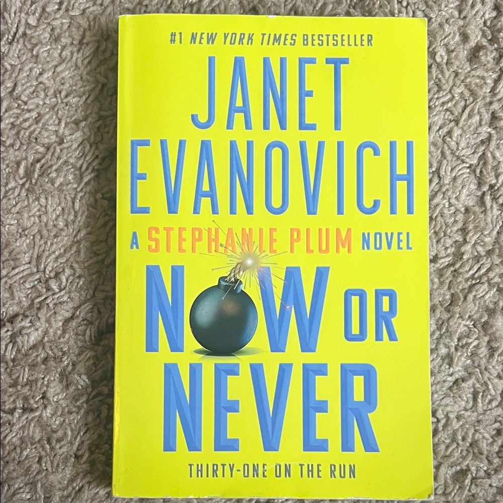 Yellow 'Now or Never' Book by Janet Evanovich